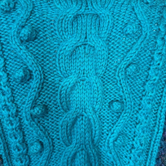 Vintage Handmade Cableknit Turtleneck Sweater Size Medium - Picture 11 of 12